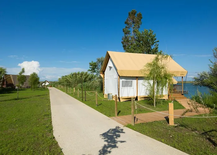 Nabi Glamping & 3* كاستيل فولتورنو