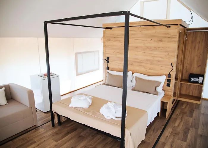 Nabi Glamping & خيمة فخمة