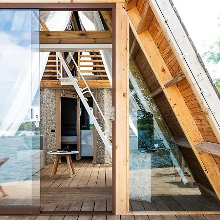 Lüks kamp alanı Nabi Glamping & Castel Volturno